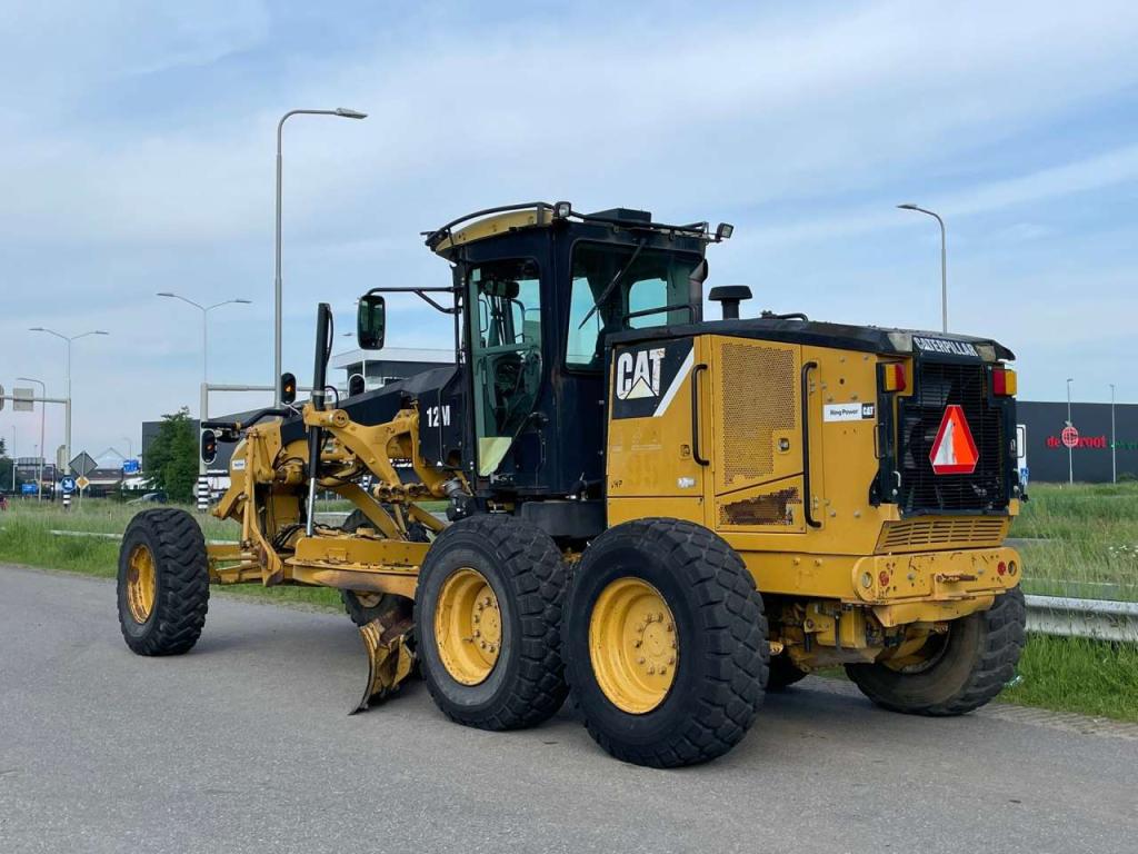 Caterpillar 12M Photo 3