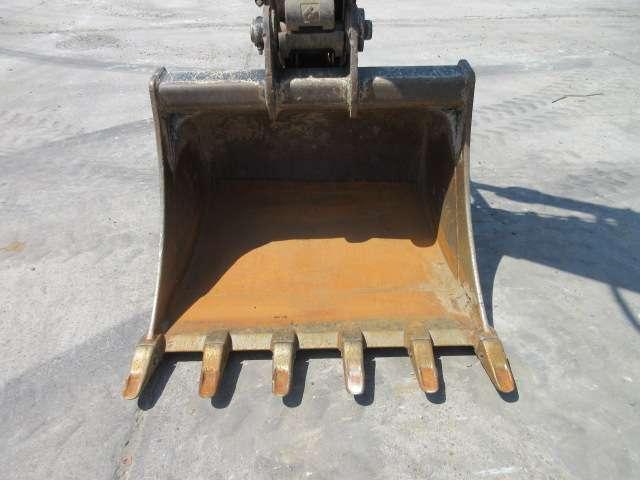 Hitachi ZX135 US-6 Photo 9