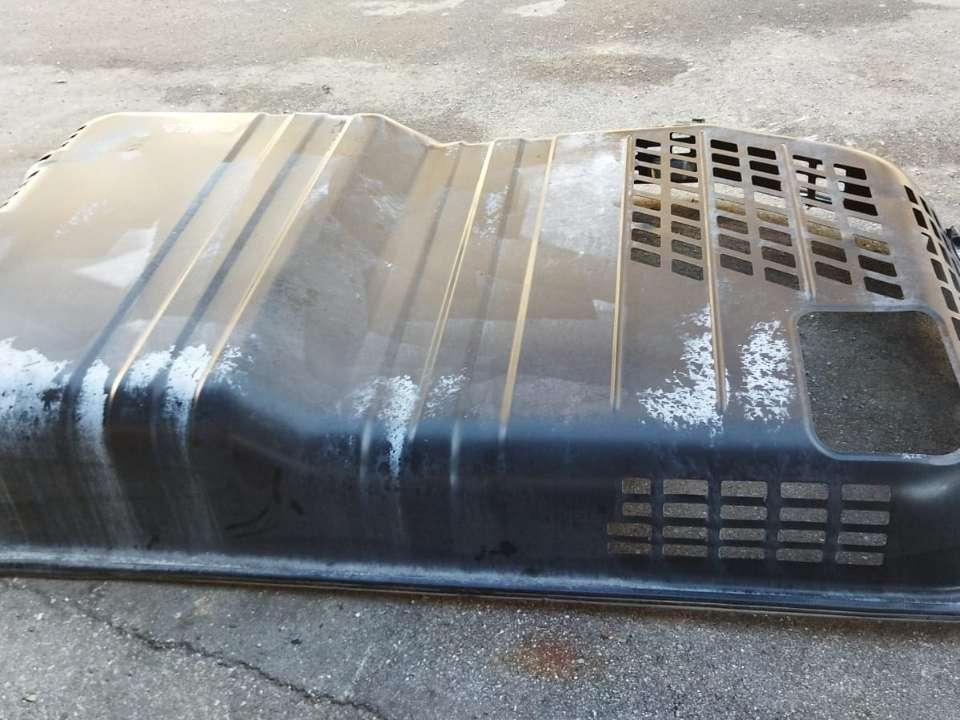 Hood and body panel for New Holland E 385 B Photo 2