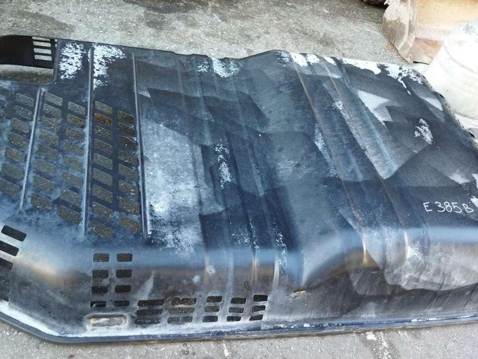 Hood and body panel for New Holland E 385 B Photo 4
