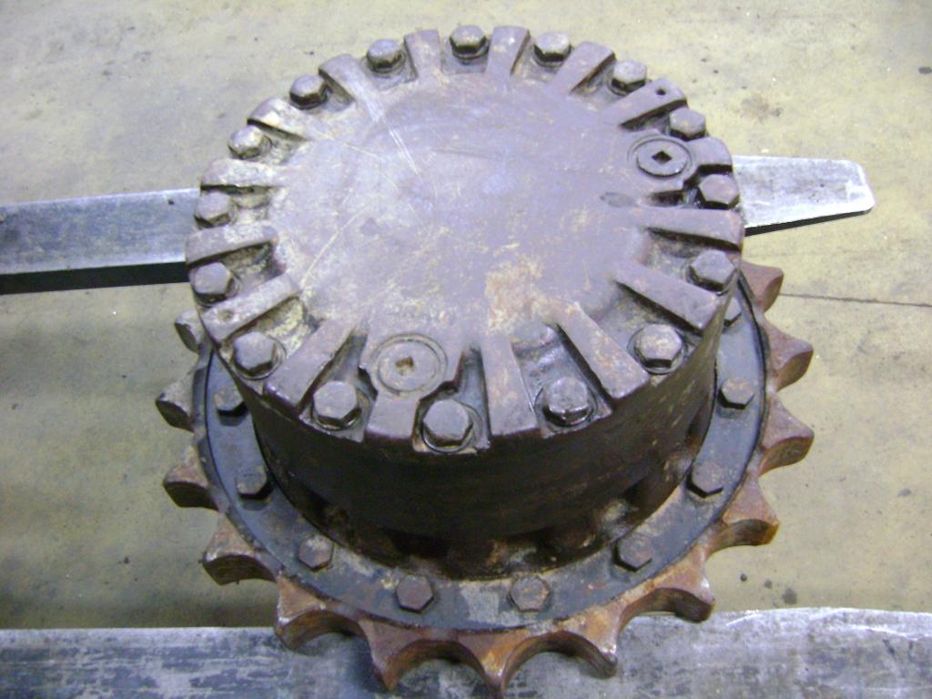 Traction drive for Caterpillar 318 C Photo 1