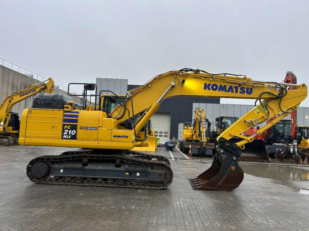 Komatsu PC210NLC-11E0 Photo 5