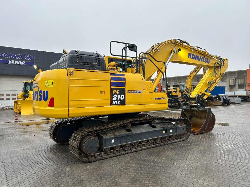 Komatsu PC210NLC-11E0 Photo 6