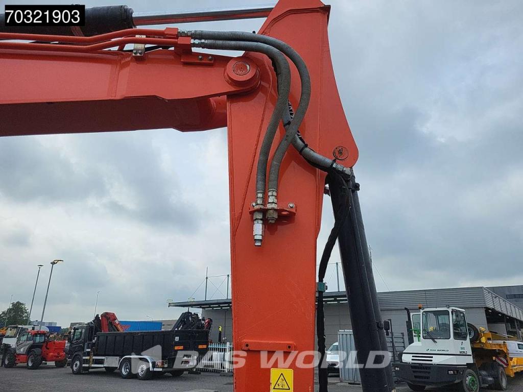 Kubota KX080-4 A/C Photo 10