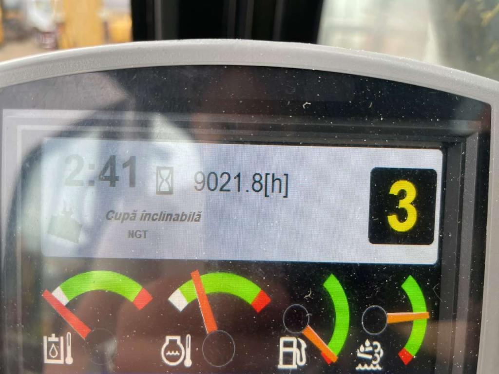 Caterpillar 320FL Photo 17