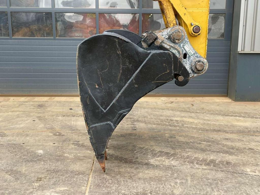 Caterpillar 320FL Photo 5