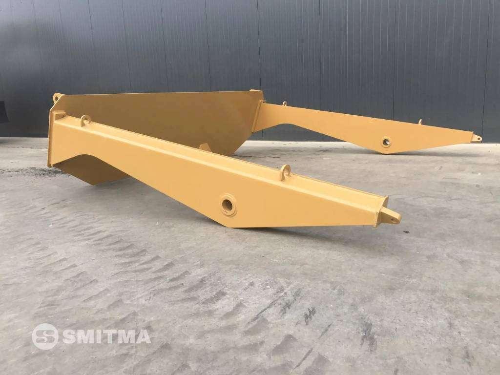 Rear hatch for Caterpillar 730C Photo 7
