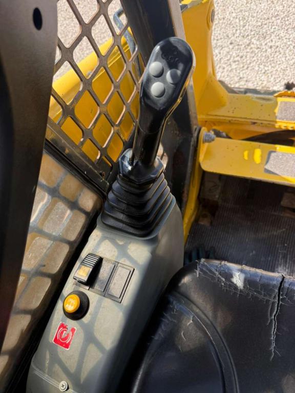 Komatsu CK30 Photo 10
