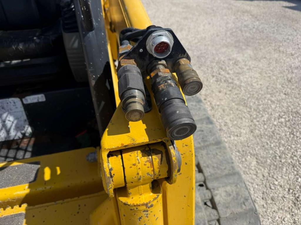 Komatsu CK30 Photo 11