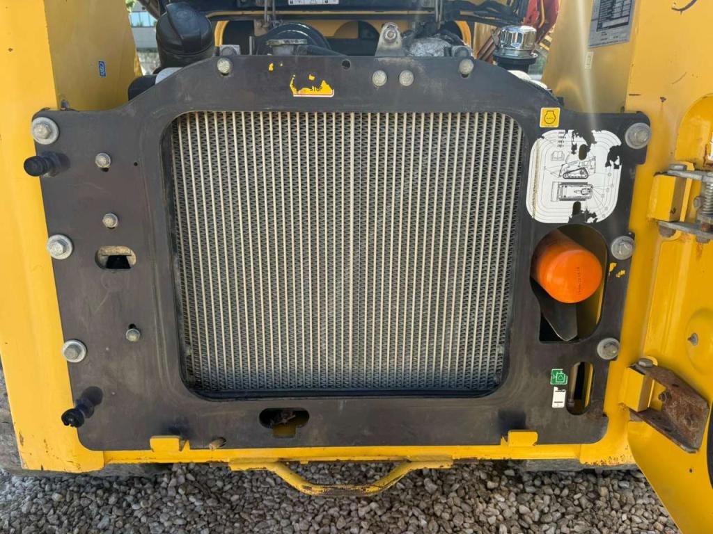 Komatsu CK30 Photo 12