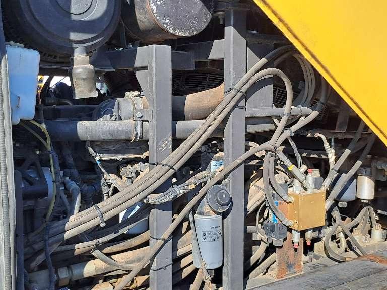 New Holland F106.7 Photo 15