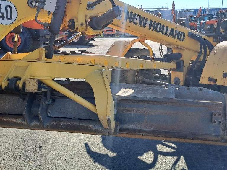 New Holland F106.7 Photo 9