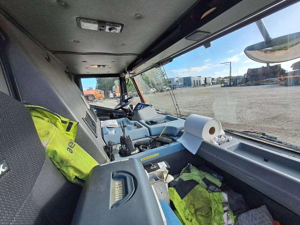 Terex - Demag AC700 Photo 16