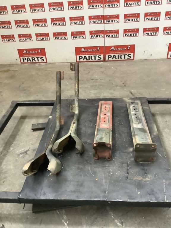 Staffe e supporti parafanghi for Iveco 260/330 F 35 Photo 3