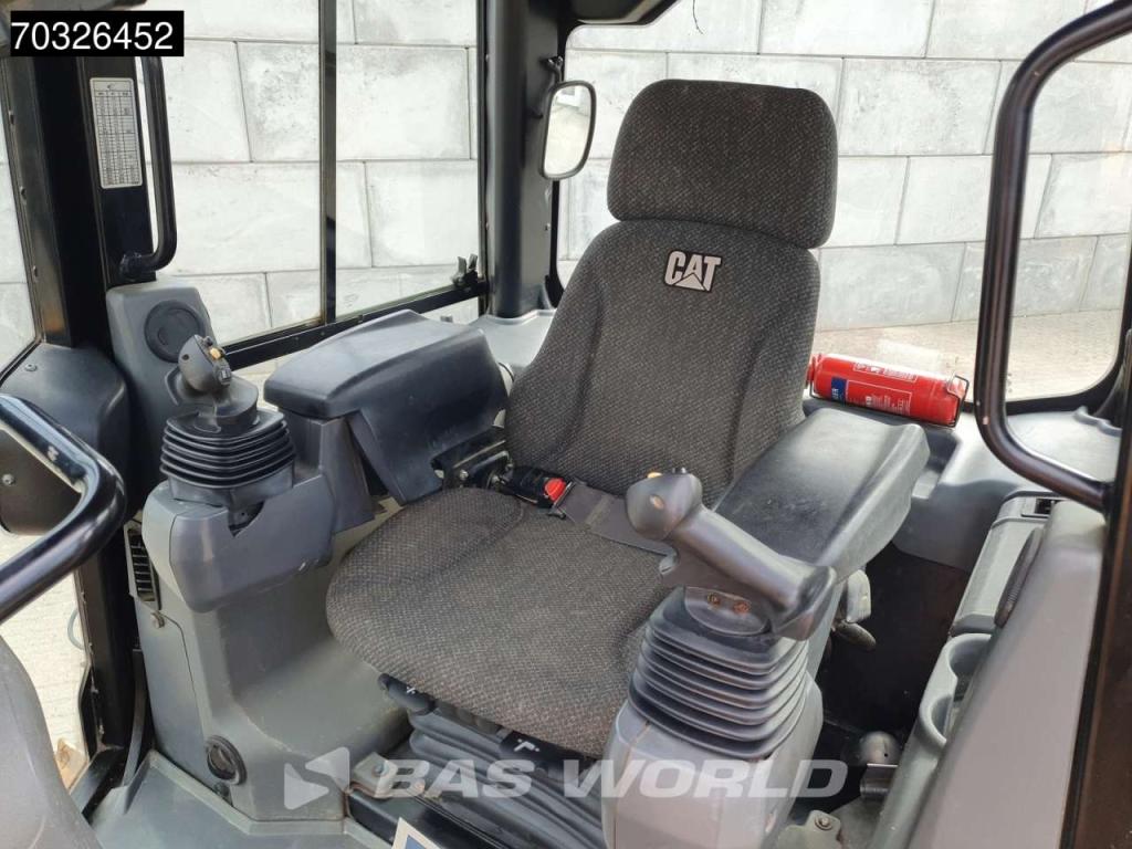Caterpillar D5K2 LGP Ripper Photo 23