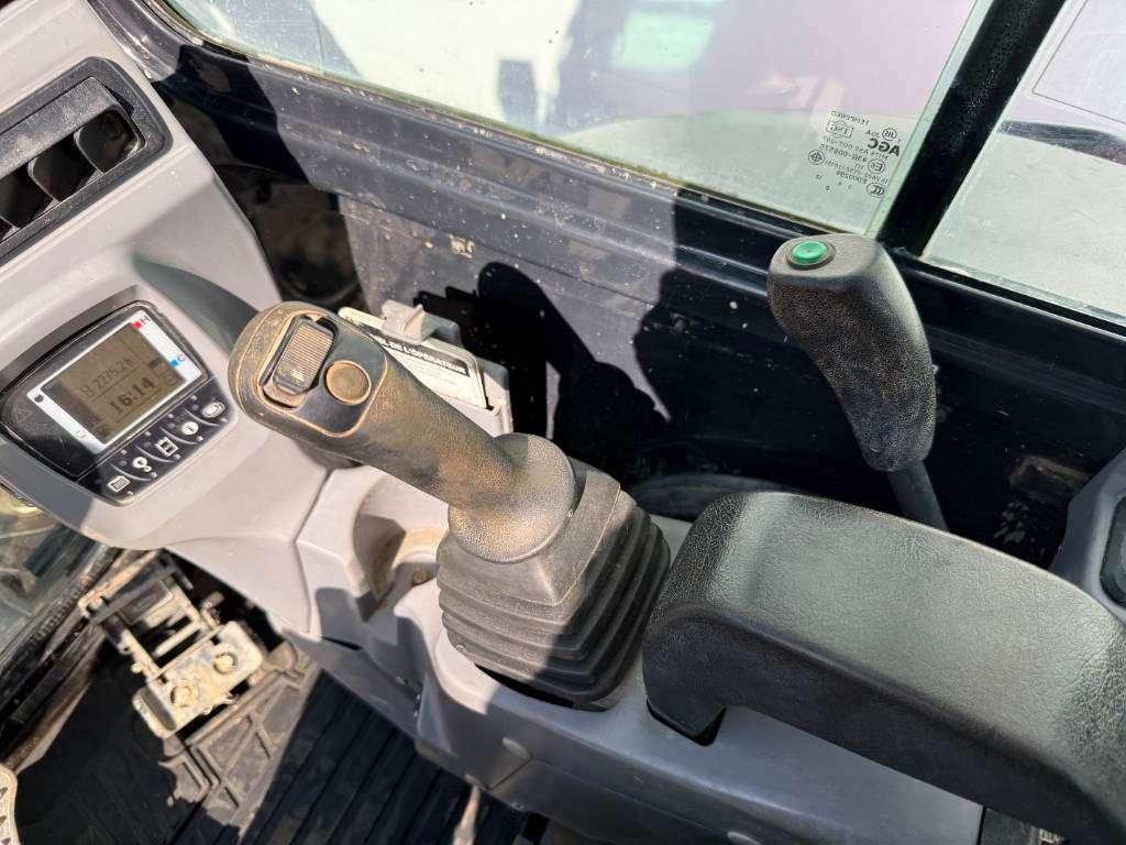 Kubota KX037-4 - Hammer Lines / Quick Coupler Photo 8