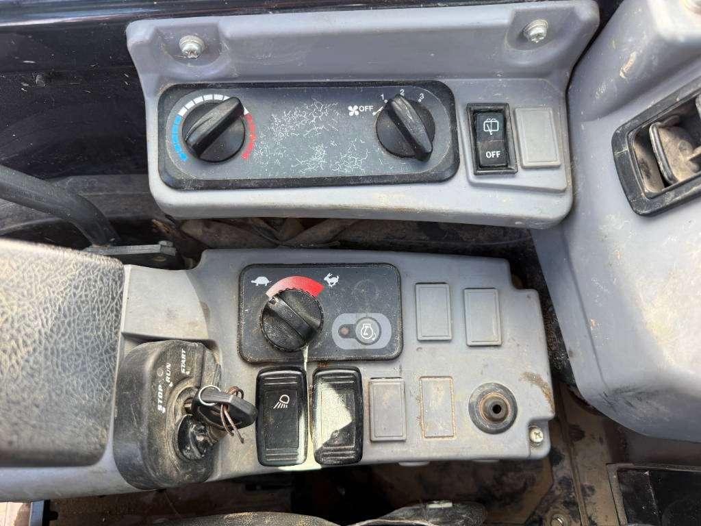 Kubota KX037-4 - Hammer Lines / Quick Coupler Photo 9