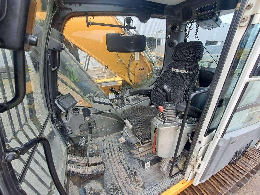 Liebherr R946LC Photo 22