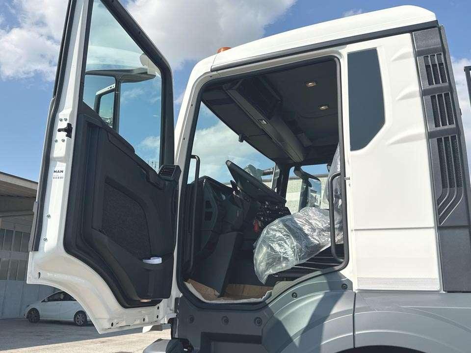 Man TGS 33.520 6X6 Photo 14