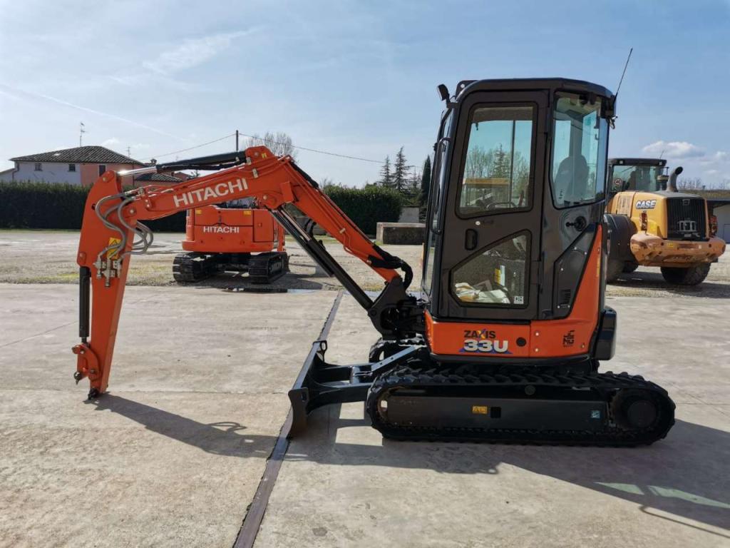 Hitachi ZX 33U-6 CLR Photo 1