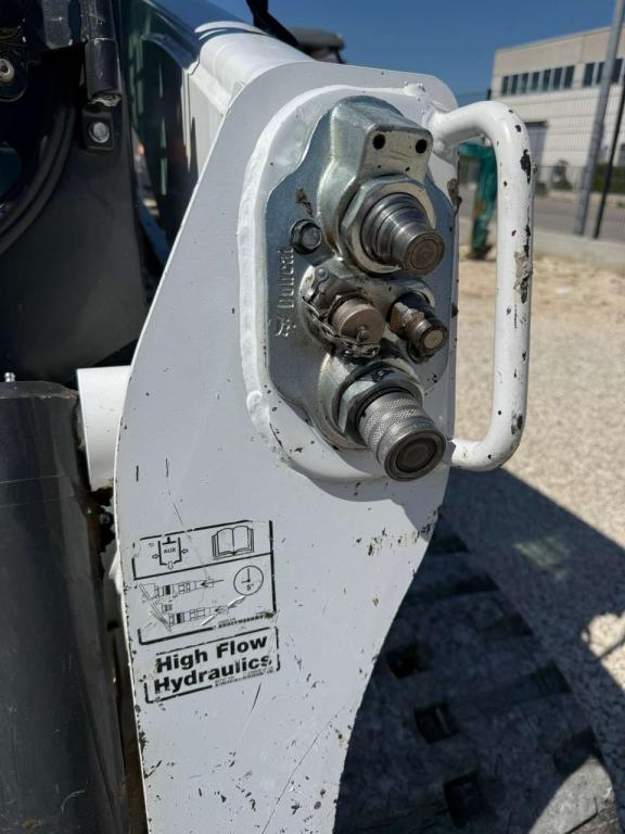 Bobcat T770 Photo 12