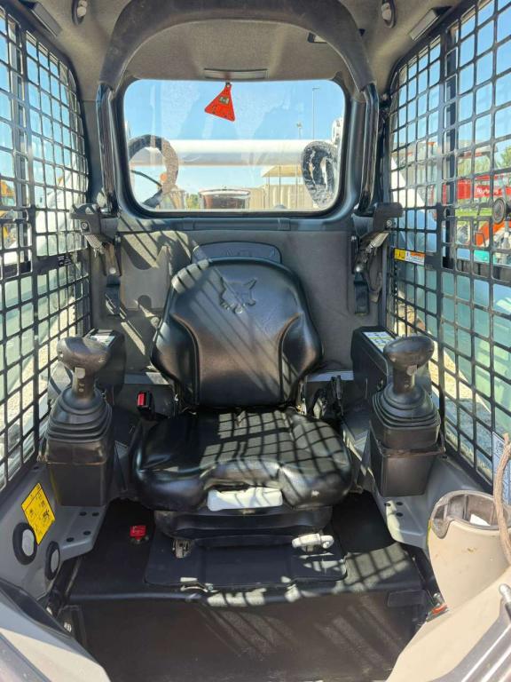 Bobcat T770 Photo 7