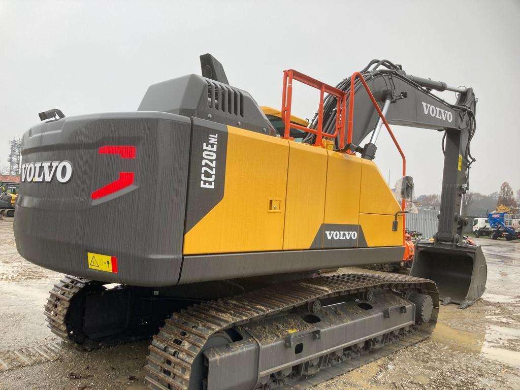 Volvo EC220Enl Photo 2