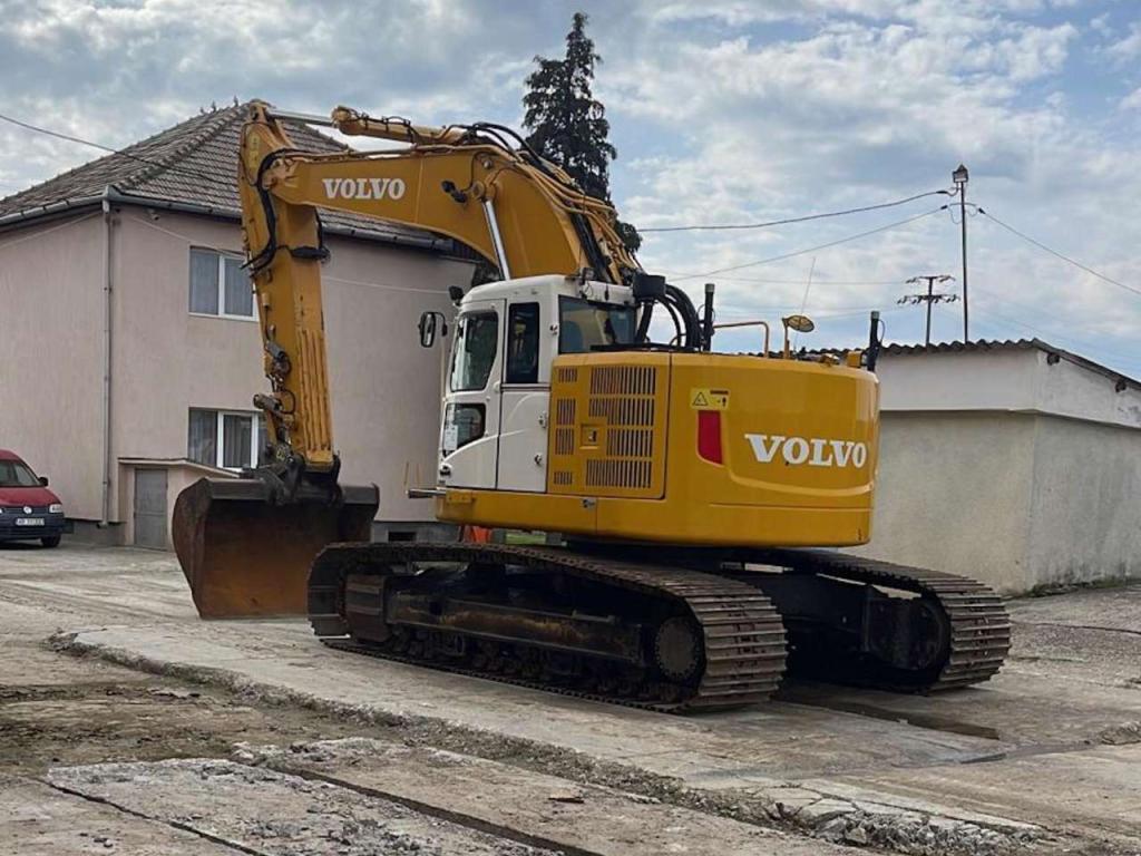 Volvo ECR305CL Photo 2