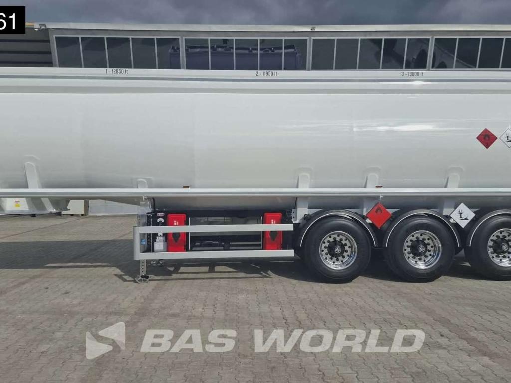 Lion Trailer LT 3 axles Photo 3
