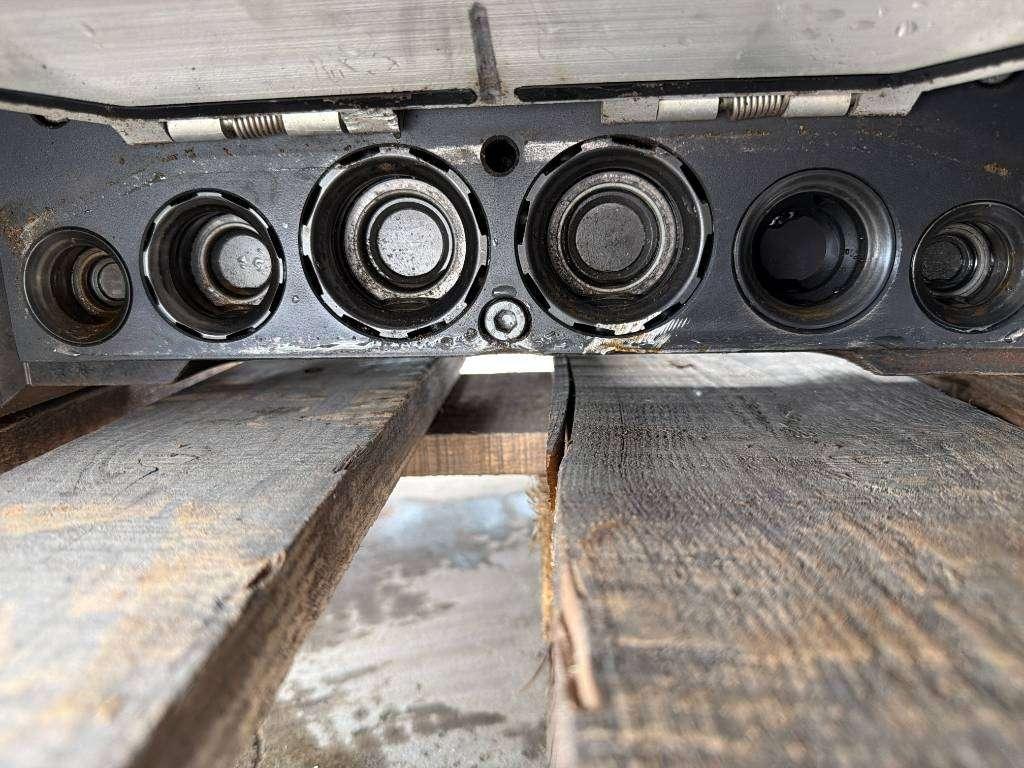 OilQuick OQ70/55 - 329D / 329E / 330F Photo 15