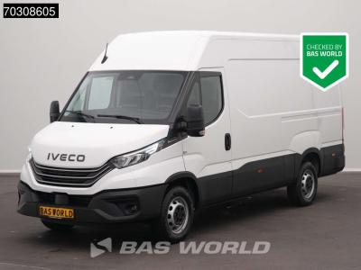 Iveco Daily 35S18 3.0L Automaat 180PK L2H2 ACC LED Airco Cruise Camera CarPlay Parkeersensoren 3,5t Trekg sold by BAS World B.V.