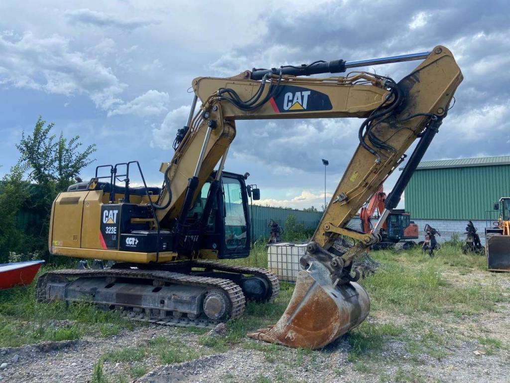 Caterpillar 323E LN Photo 8