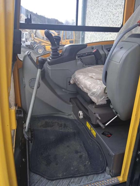 Volvo ECR28 Photo 8