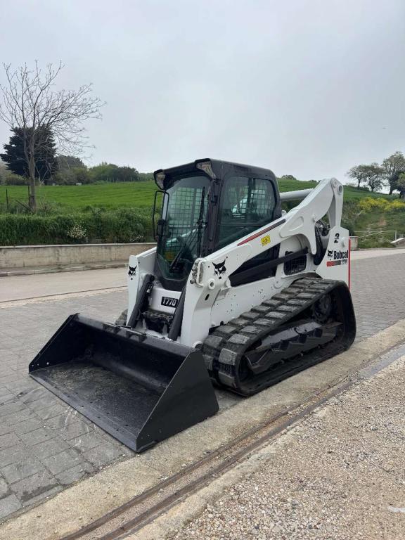 Bobcat T770 Photo 10