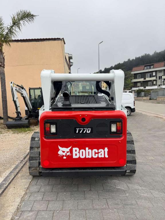 Bobcat T770 Photo 3