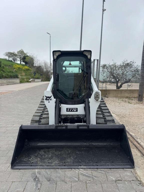 Bobcat T770 Photo 7