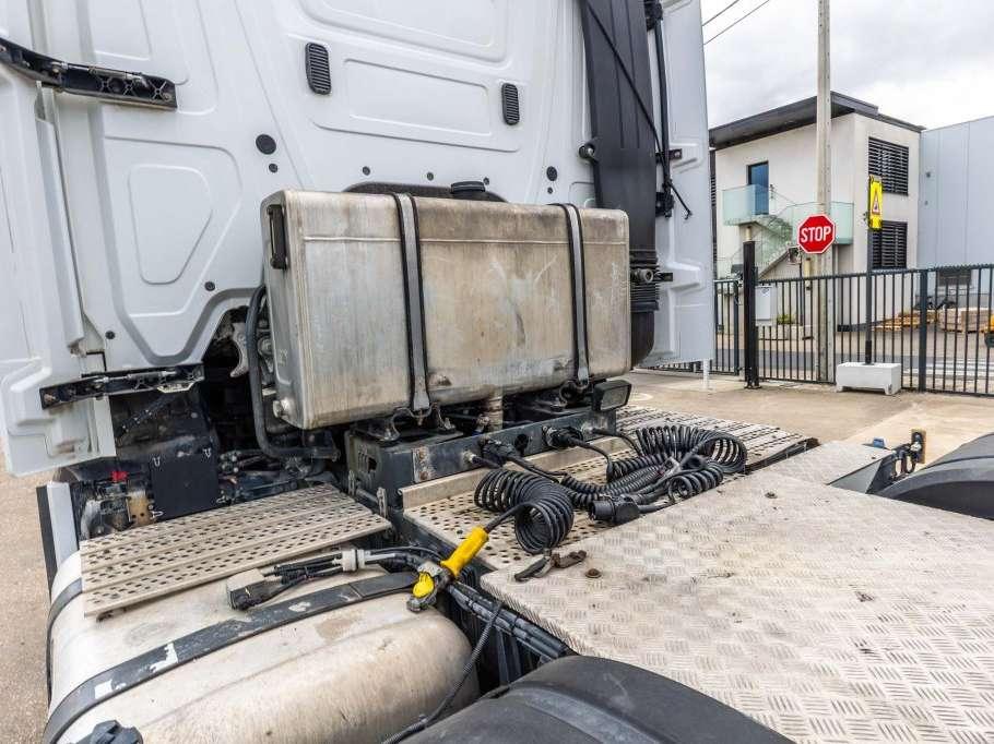 Mercedes-Benz ACTROS 2646 LS + HYDR. Photo 11