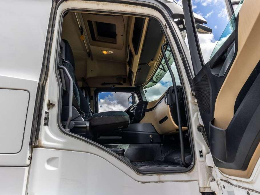 Mercedes-Benz ACTROS 2646 LS + HYDR. Photo 17