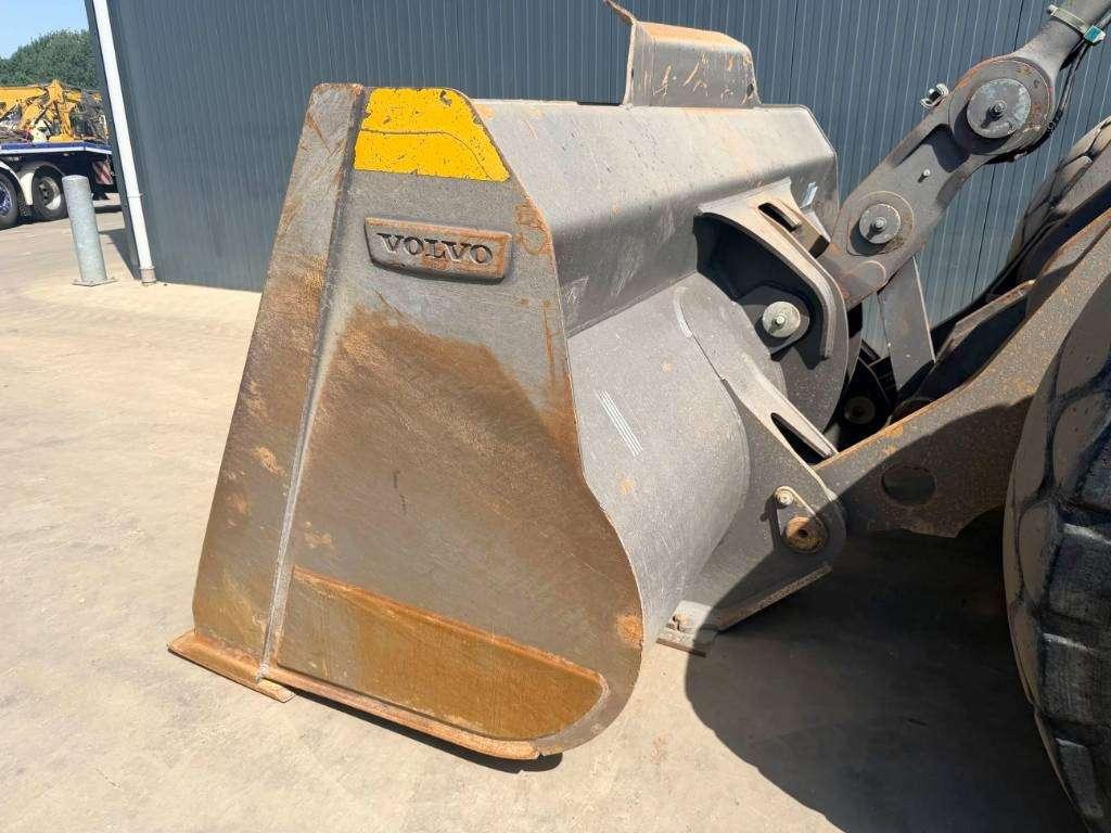 Volvo L150E Photo 23