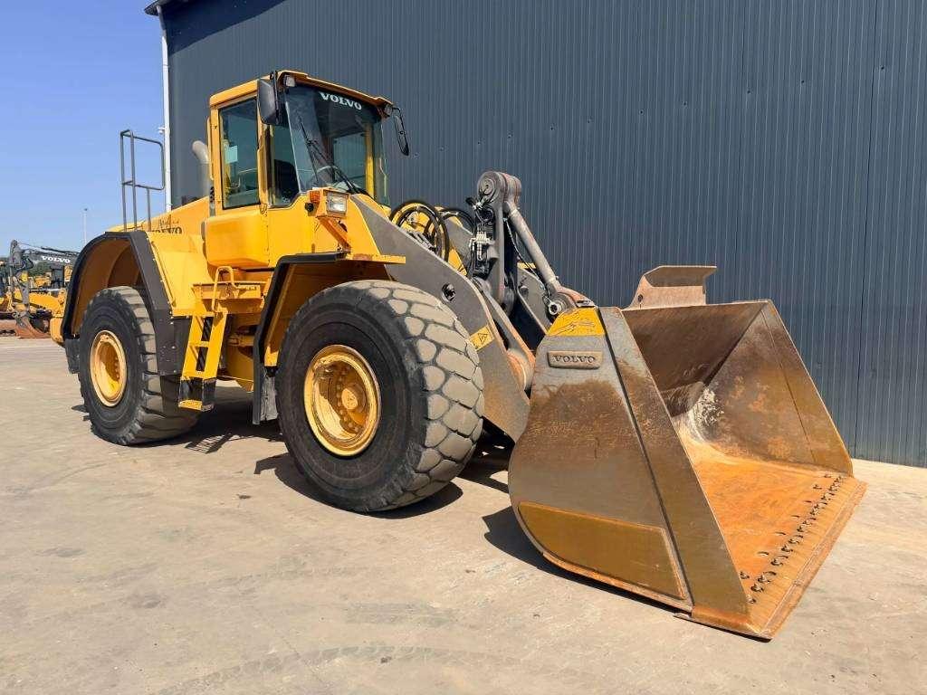 Volvo L150E Photo 3