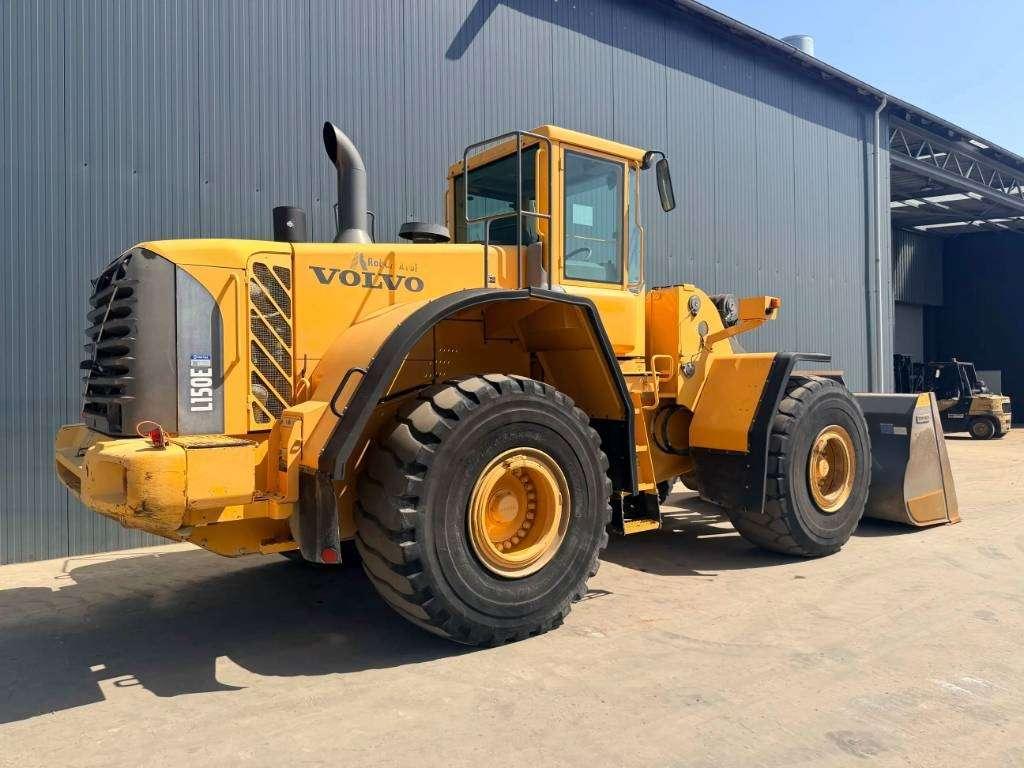 Volvo L150E Photo 4
