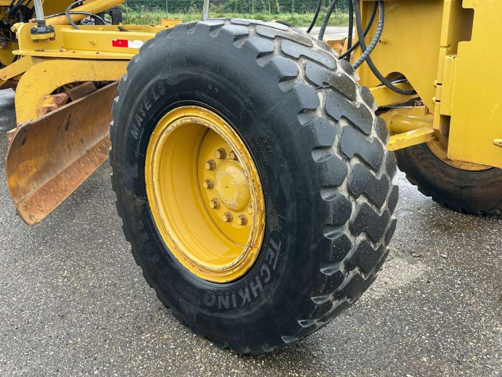 Caterpillar 140K Photo 13