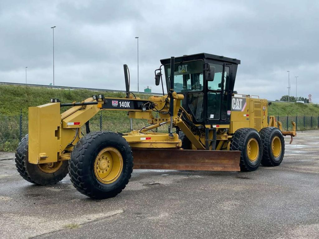 Caterpillar 140K Photo 2