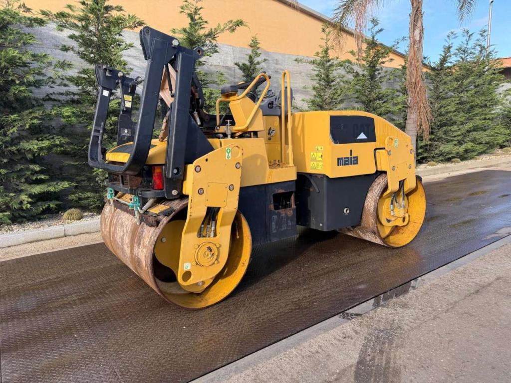 Caterpillar CB334E Photo 2