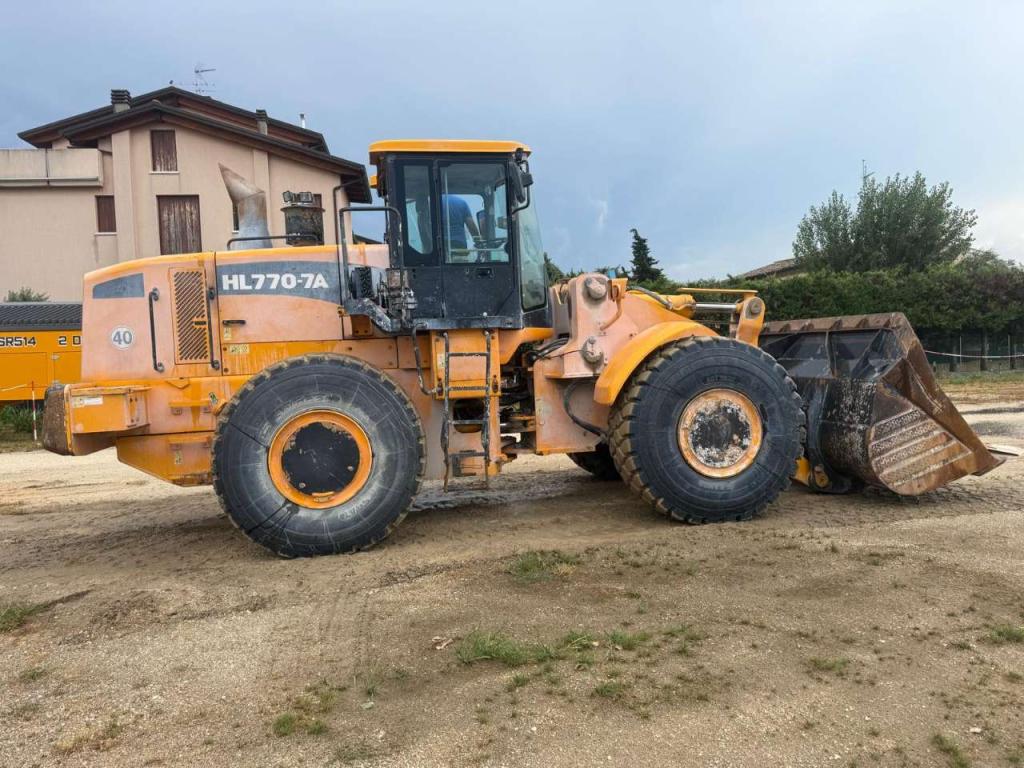 Hyundai HL770-7A Photo 10