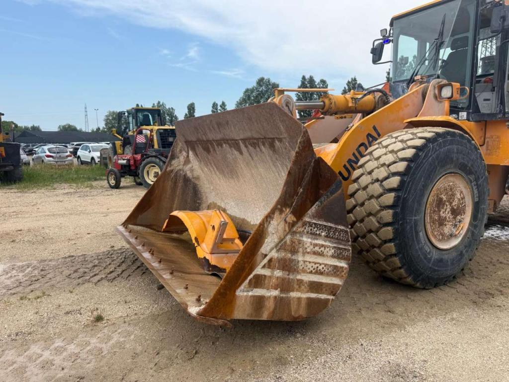 Hyundai HL770-7A Photo 8