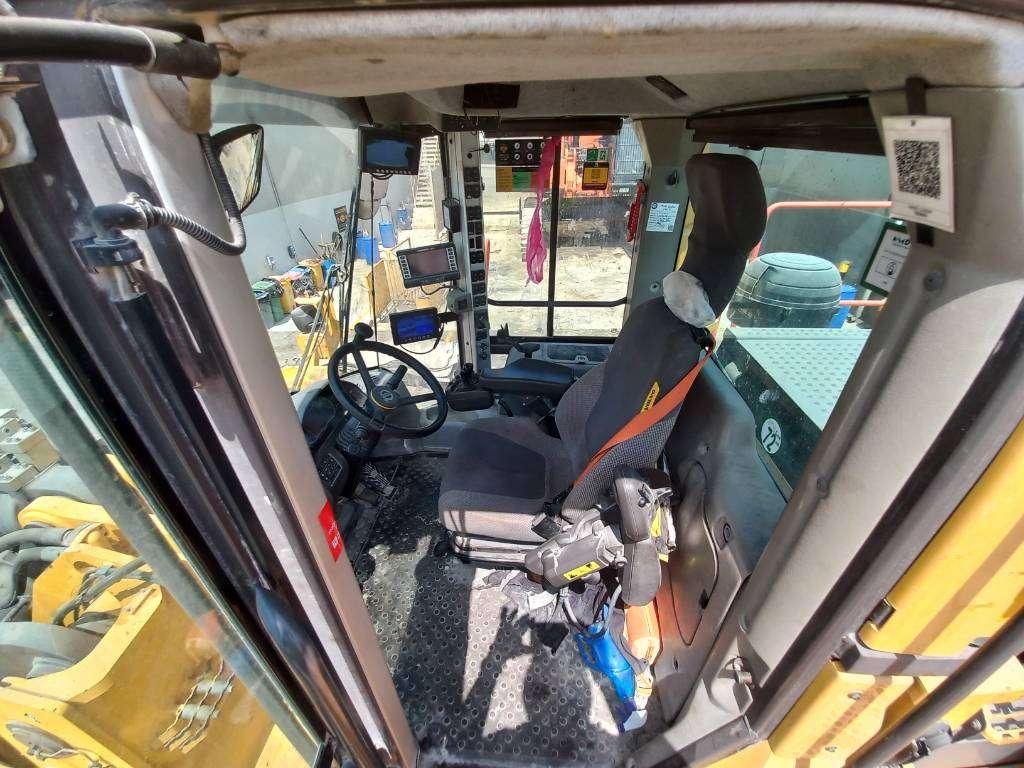 Volvo L350H (EXW - Abu Dhabi) Photo 19