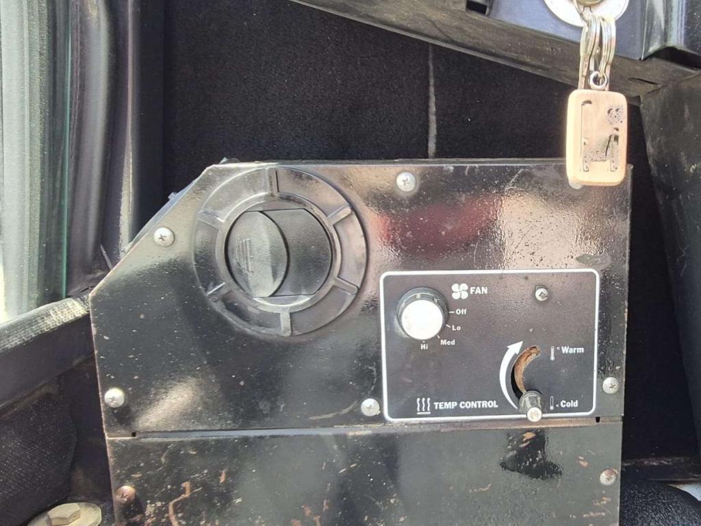 Bobcat X325 Photo 7