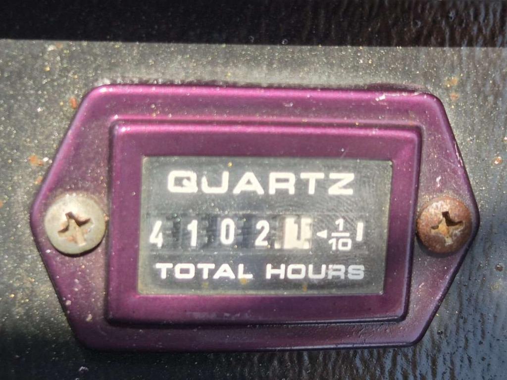 Bobcat X325 Photo 8