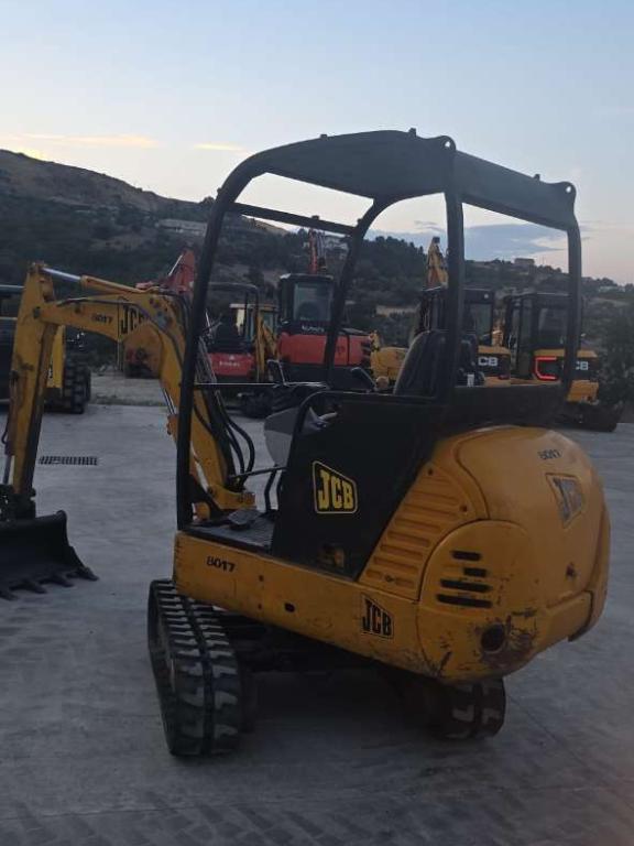 JCB 8017 Photo 5